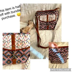EUC Crossbody purse.Geometric patterns. Vegan leather. Multiple zippered COMPS